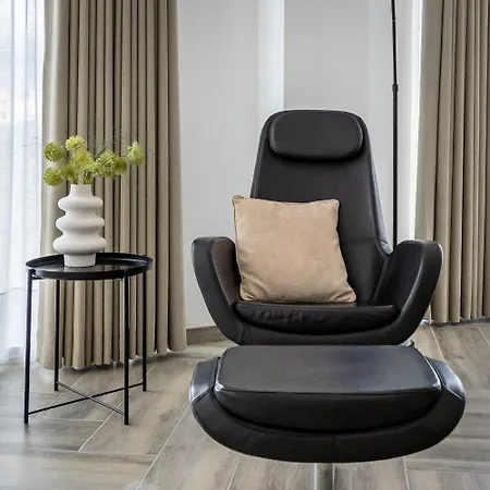 The Cube - Designer Finished By Sf Homes *